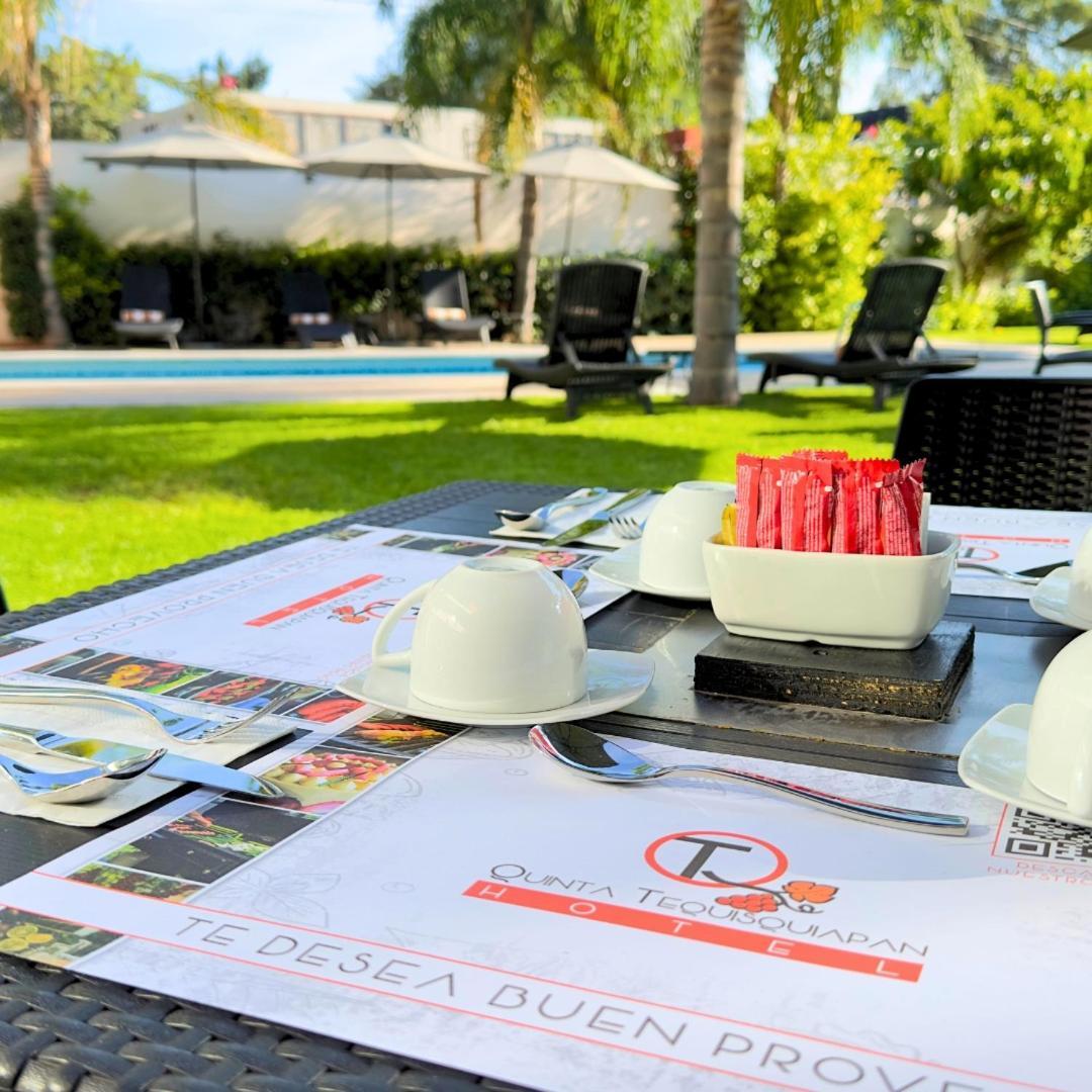 Hotel Quinta تيكيسكيابان المظهر الخارجي الصورة