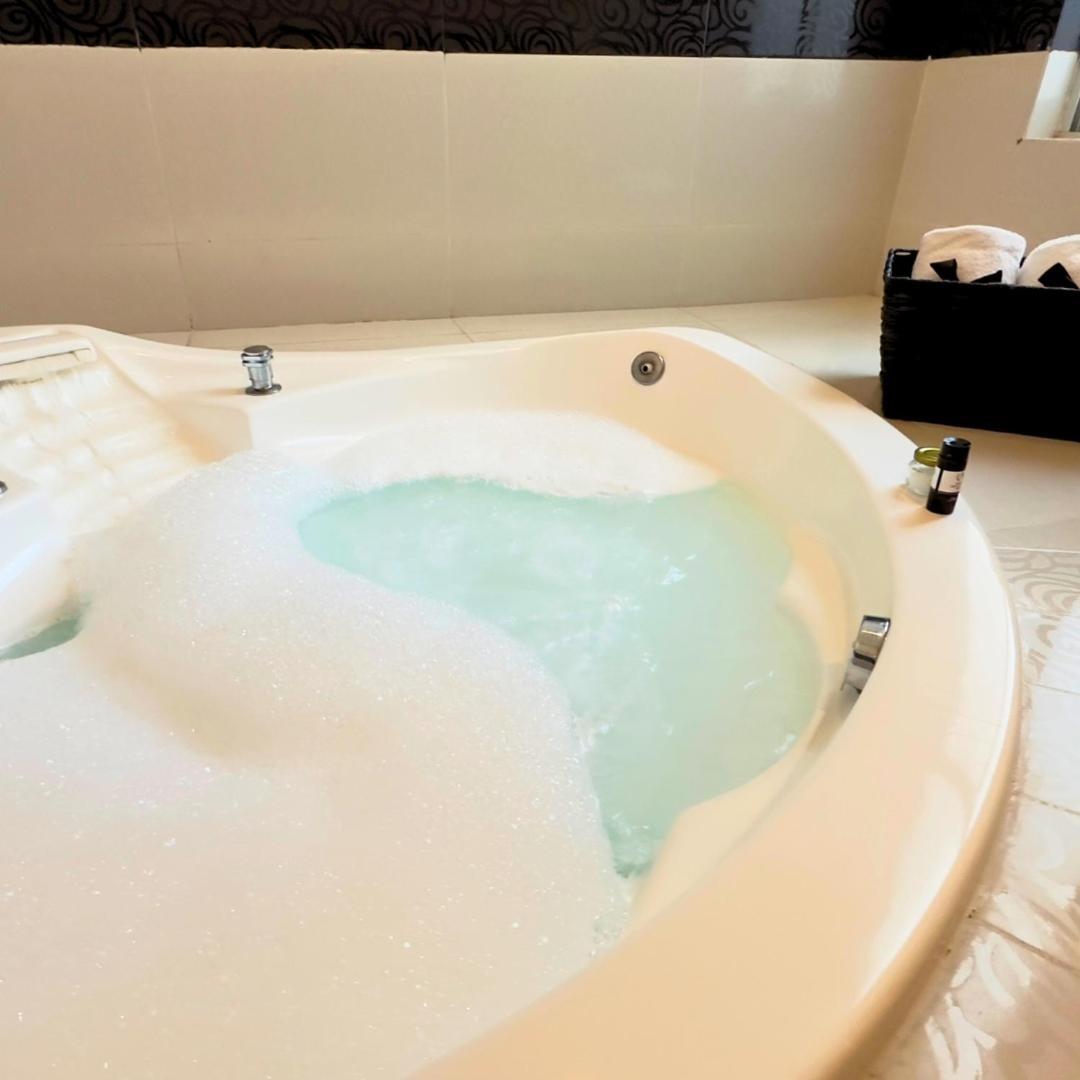 Hotel Quinta تيكيسكيابان المظهر الخارجي الصورة