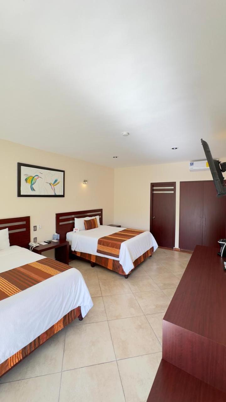 Hotel Quinta تيكيسكيابان المظهر الخارجي الصورة
