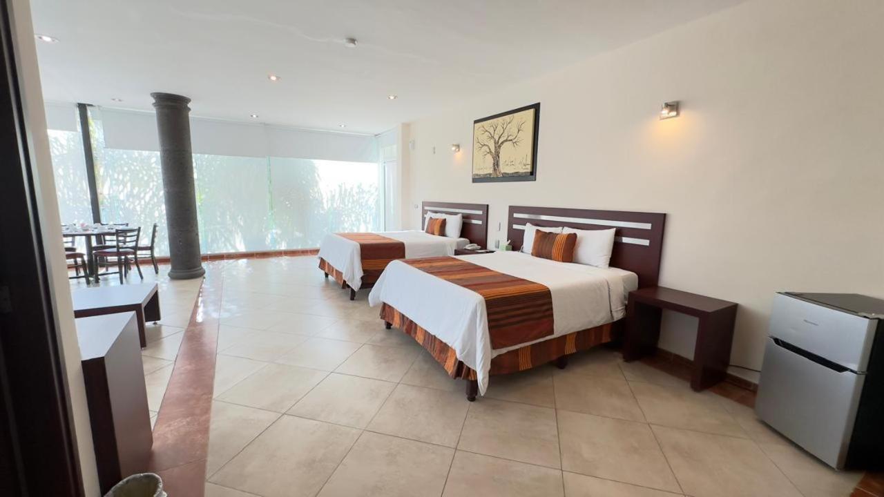 Hotel Quinta تيكيسكيابان المظهر الخارجي الصورة