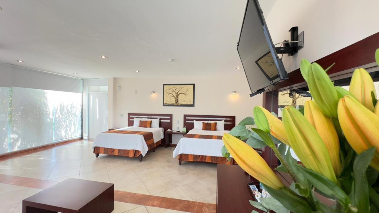Hotel Quinta تيكيسكيابان المظهر الخارجي الصورة