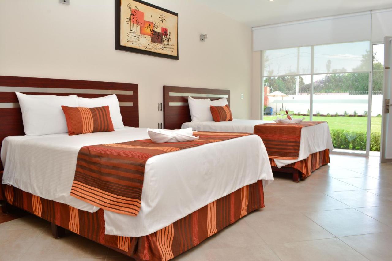 Hotel Quinta تيكيسكيابان المظهر الخارجي الصورة